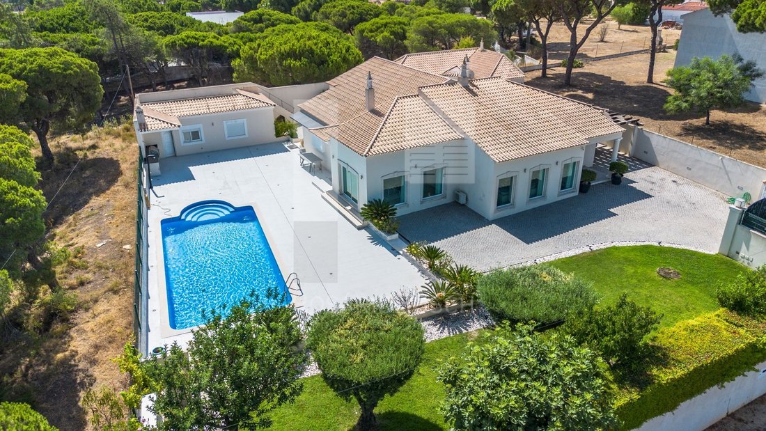 Villa in Almancil, Algarve, Portugal 1 - 11731881
