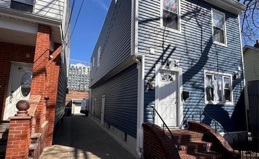 House in New York, New York, United States 1