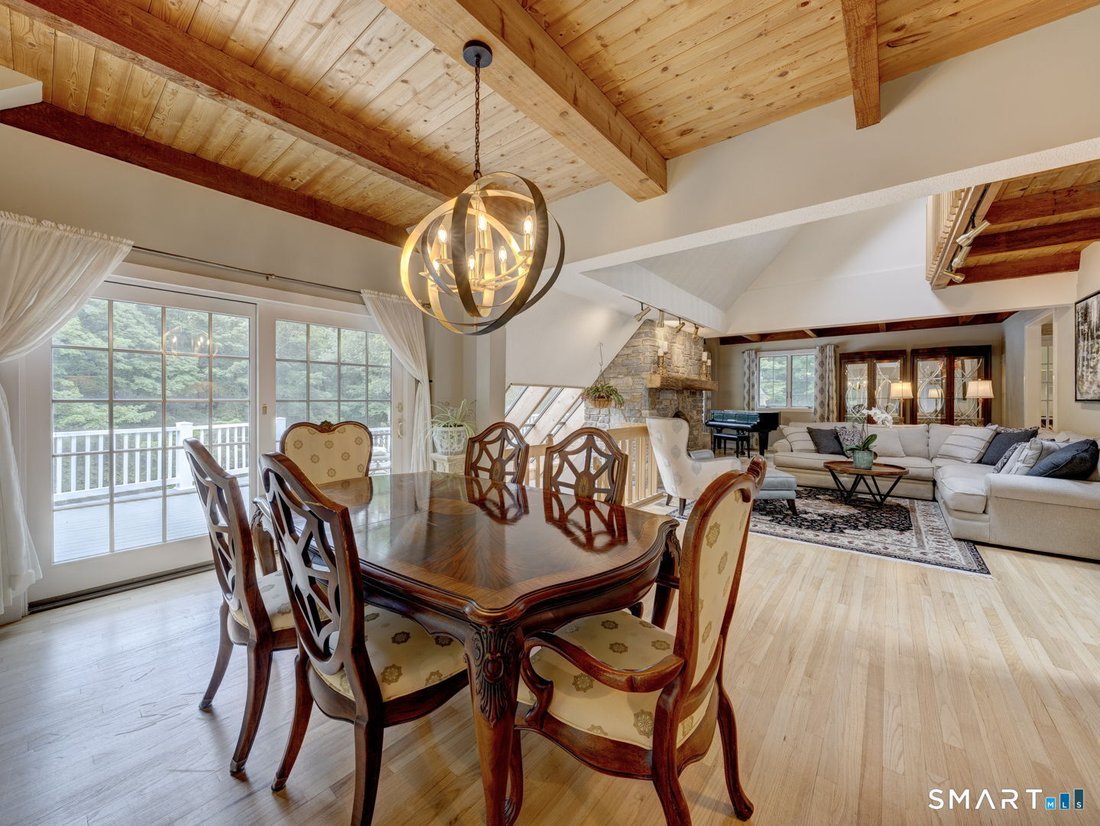 House in Southington, Connecticut, United States 4 - 18052811