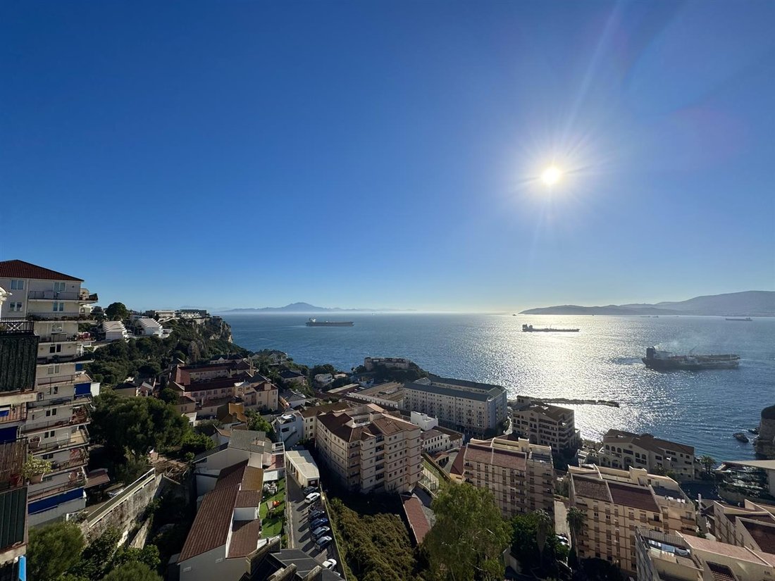 Apartment in Gibraltar, Gibraltar 1 - 18428959