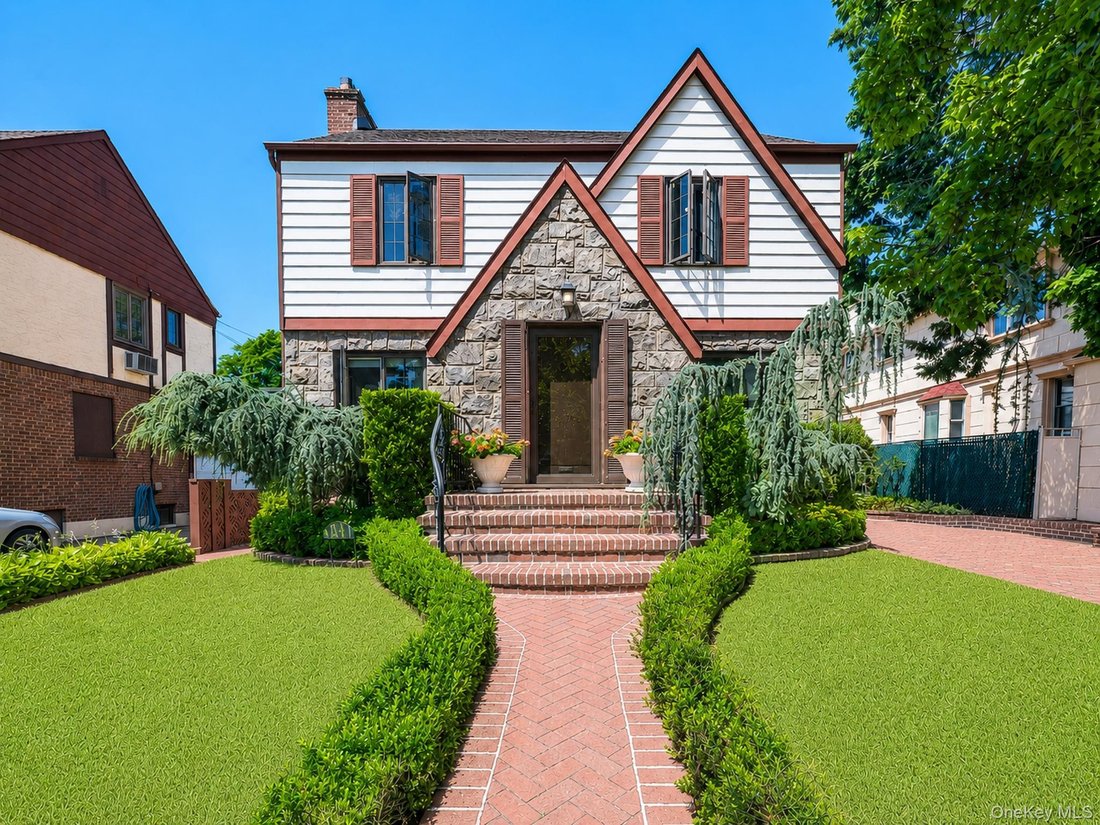 House in New York, New York, United States 1 - 18427529