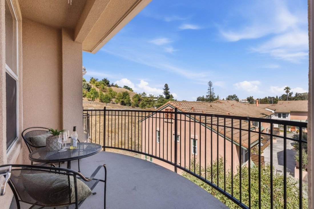 Townhouse in San Jose, California, United States 2 - 18430868