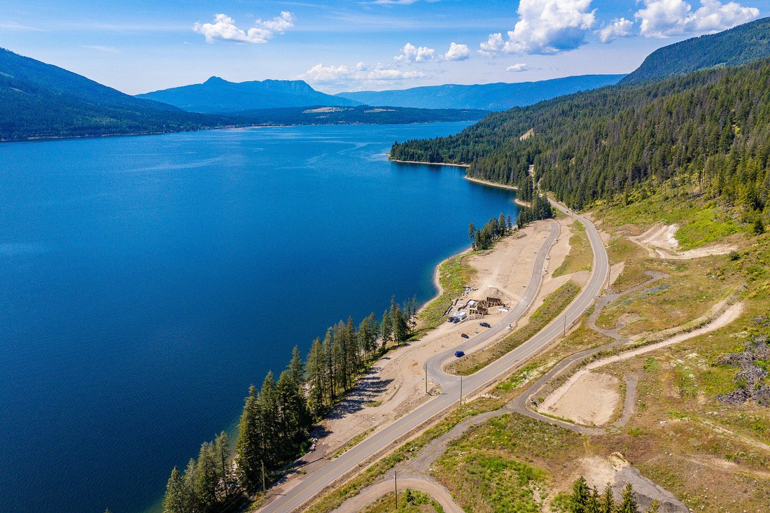 House in Tappen, British Columbia, Canada 4 - 18430486