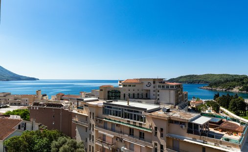 Apartment in Bečići, Budva Municipality, Montenegro 1