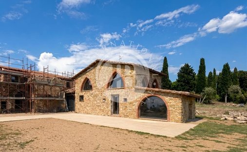 Villa in Castiglion Fiorentino, Tuscany, Italy 1
