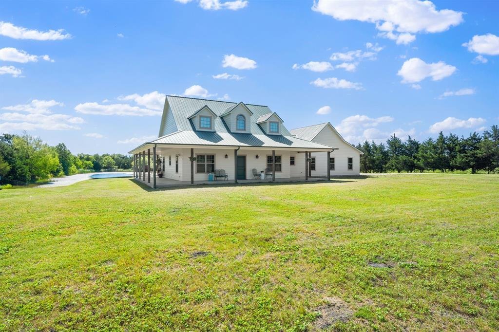 Farm Ranch in Wolfe City, Texas, United States 3 - 18431952