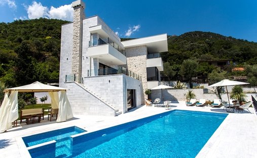Villa in Đenovići, Herceg Novi Municipality, Montenegro 1