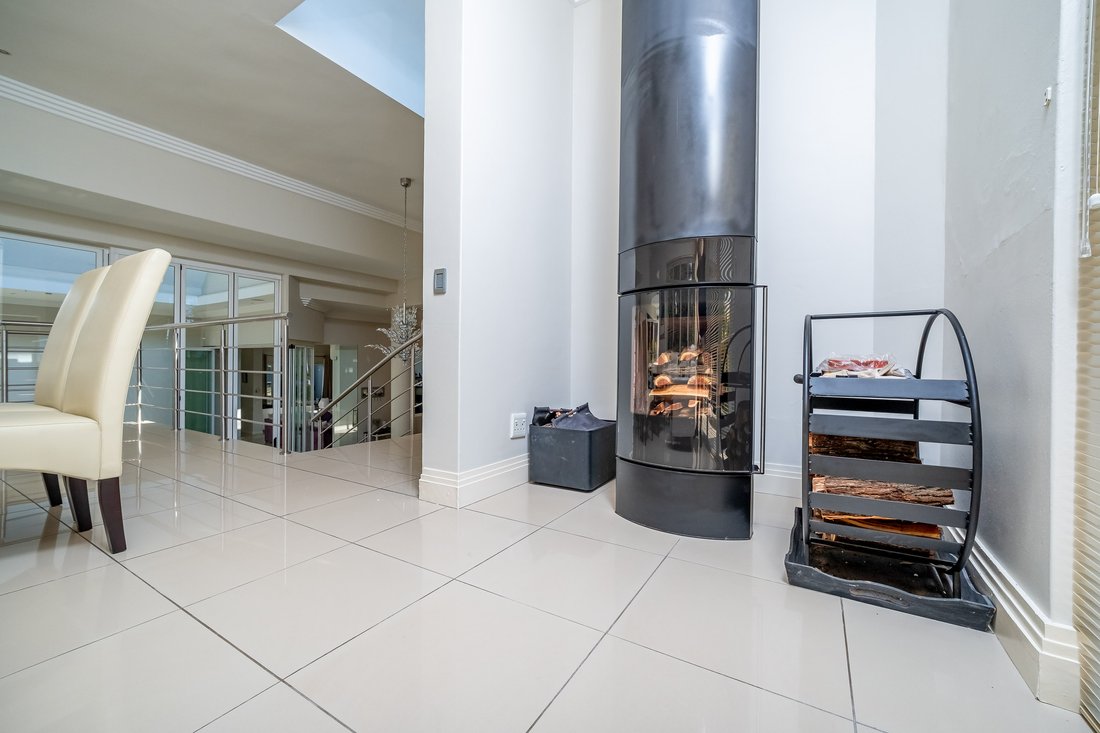 Country House in Northcliff, Gauteng, South Africa 3 - 18427862