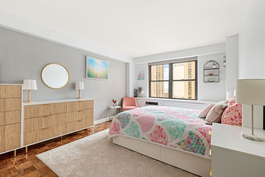 Co Op in New York, New York, United States 4 - 18055916