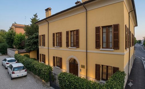 Villa in Historic Center, Modena, Emilia-Romagna 1