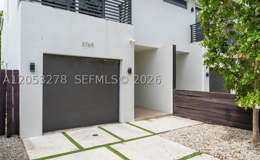 Townhouse in Coral Gables, Florida, United States 1