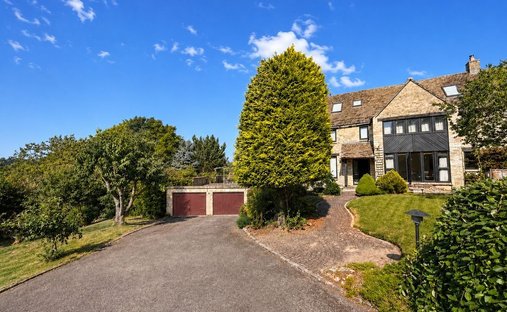 Country House in Tetbury, England 1