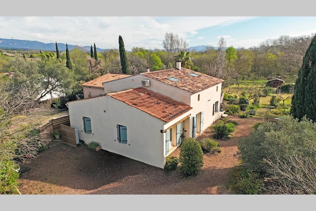 House in Ecarts, Roquebrune-sur-Argens, France 1 - 18429196
