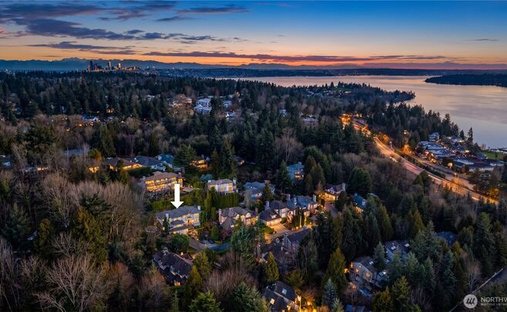 House in Mercer Island, Washington, United States 1