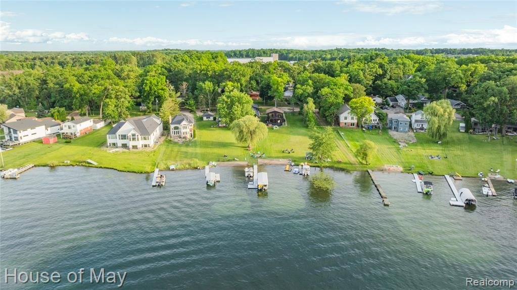 House in White Lake charter Township, Michigan, United States 1 - 18431137