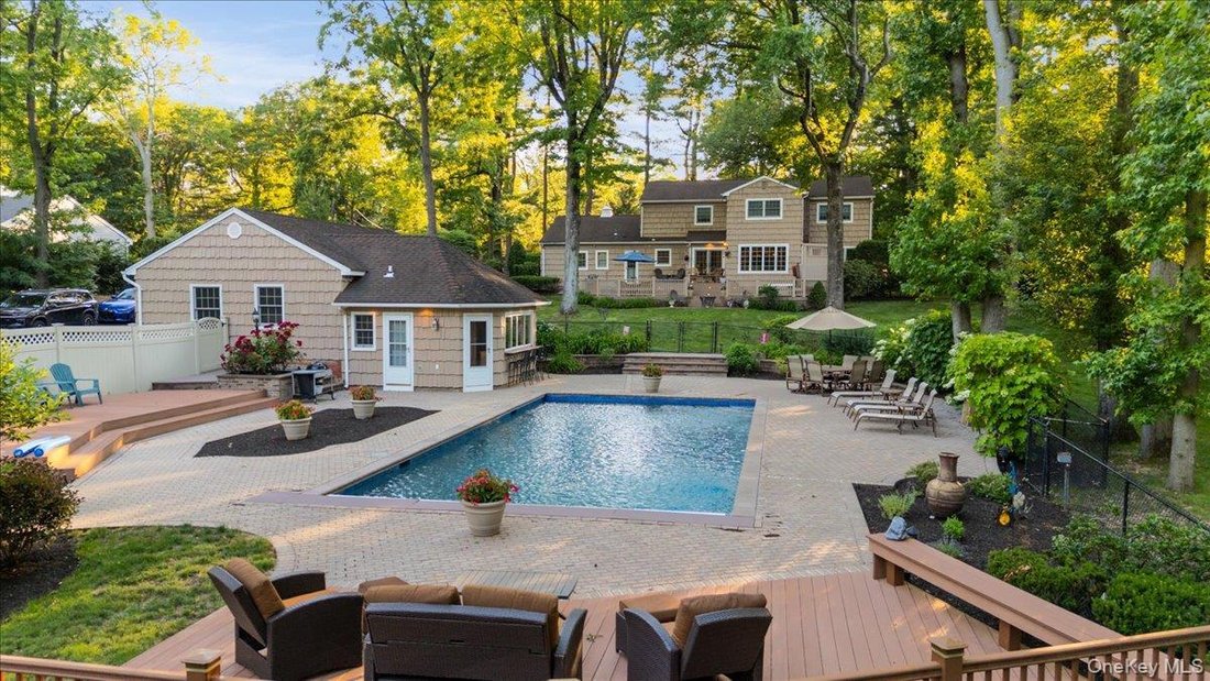 House in Woodbury, New York, United States 1 - 18427543