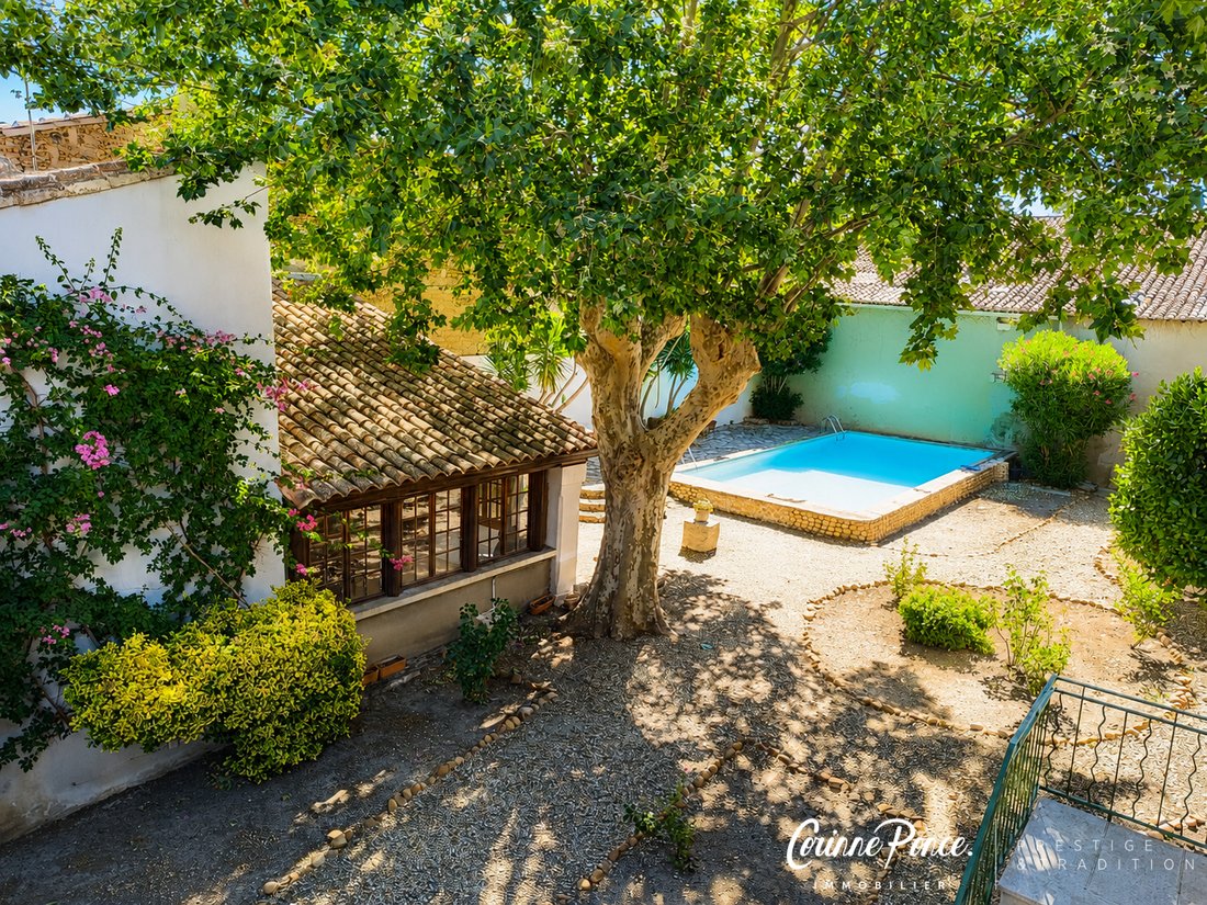 House in Zone Sud, Saint-Gilles, France 2 - 16246932