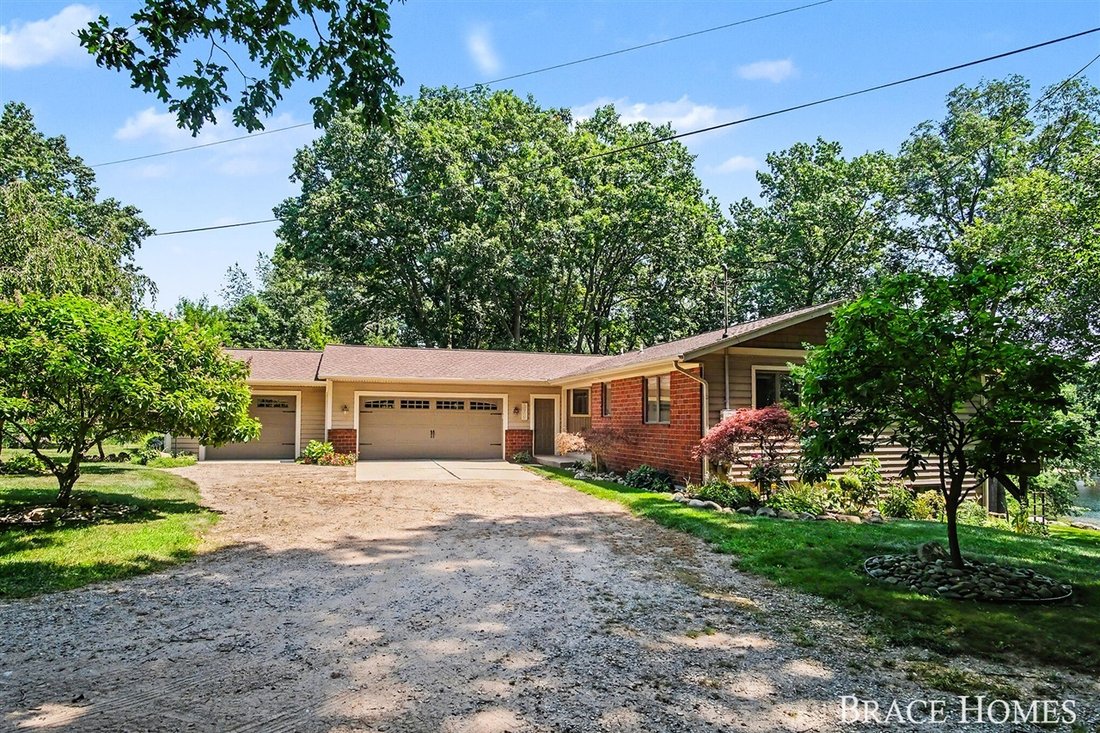 House in Middleville, Michigan, United States 1 - 18431122