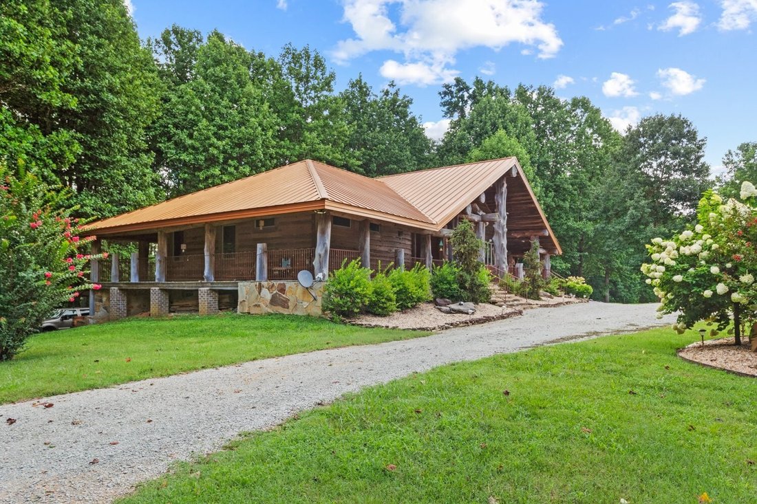 House in Mount Pleasant, Tennessee, United States 1 - 17816668