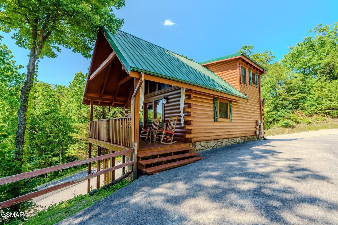 House in Gatlinburg, Tennessee, United States 1 - 18429033