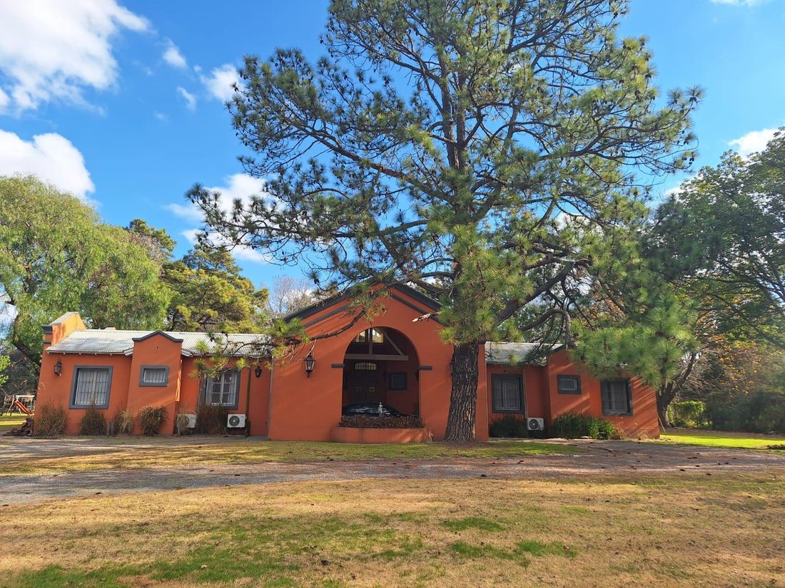 House in Belén de Escobar, Buenos Aires Province, Argentina 1 - 18430200
