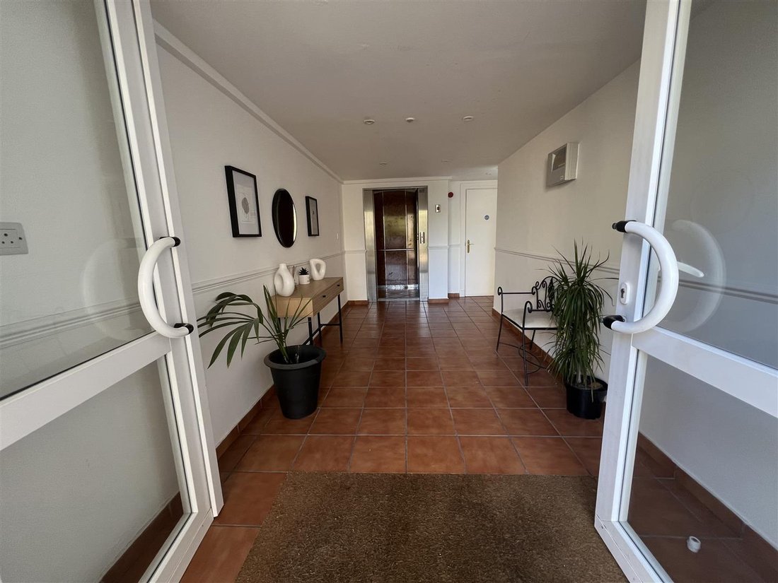 Apartment in Gibraltar, Gibraltar 3 - 18429063