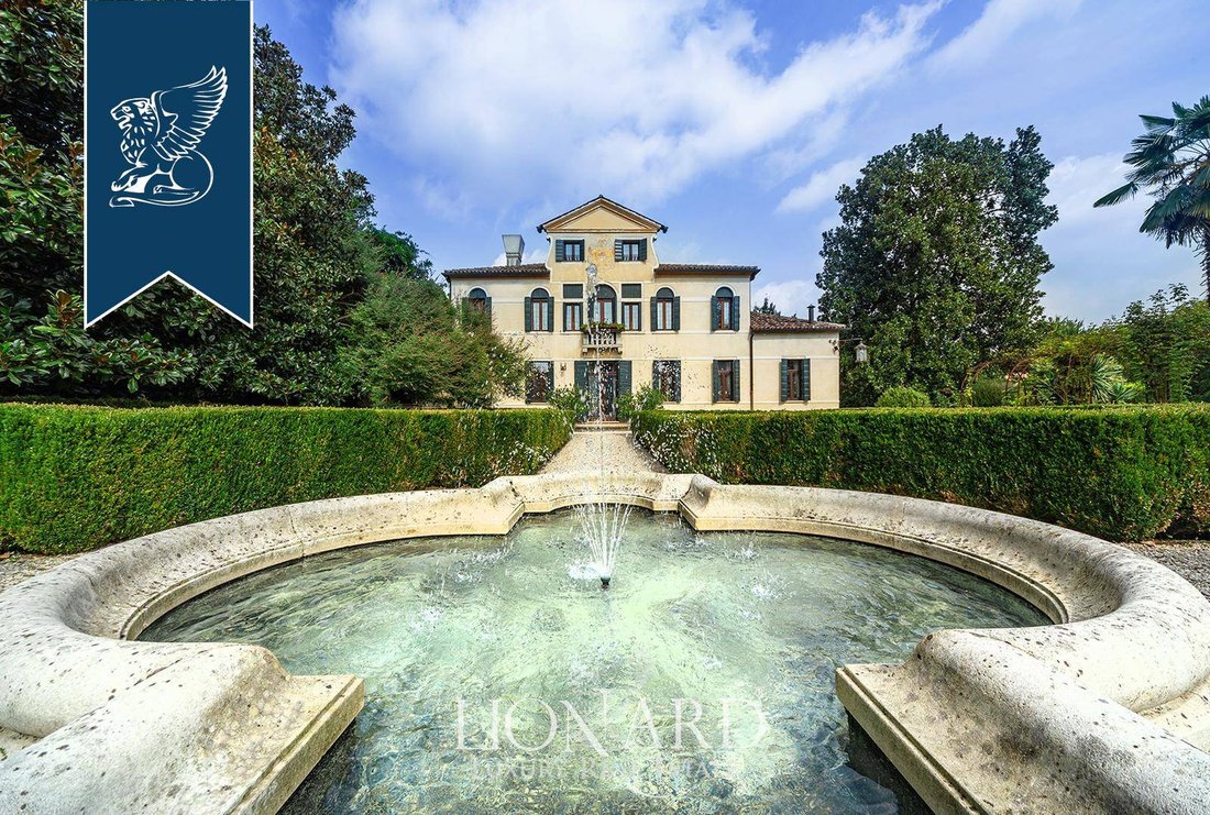 Villa in Stra, Veneto, Italy 2 - 18432980