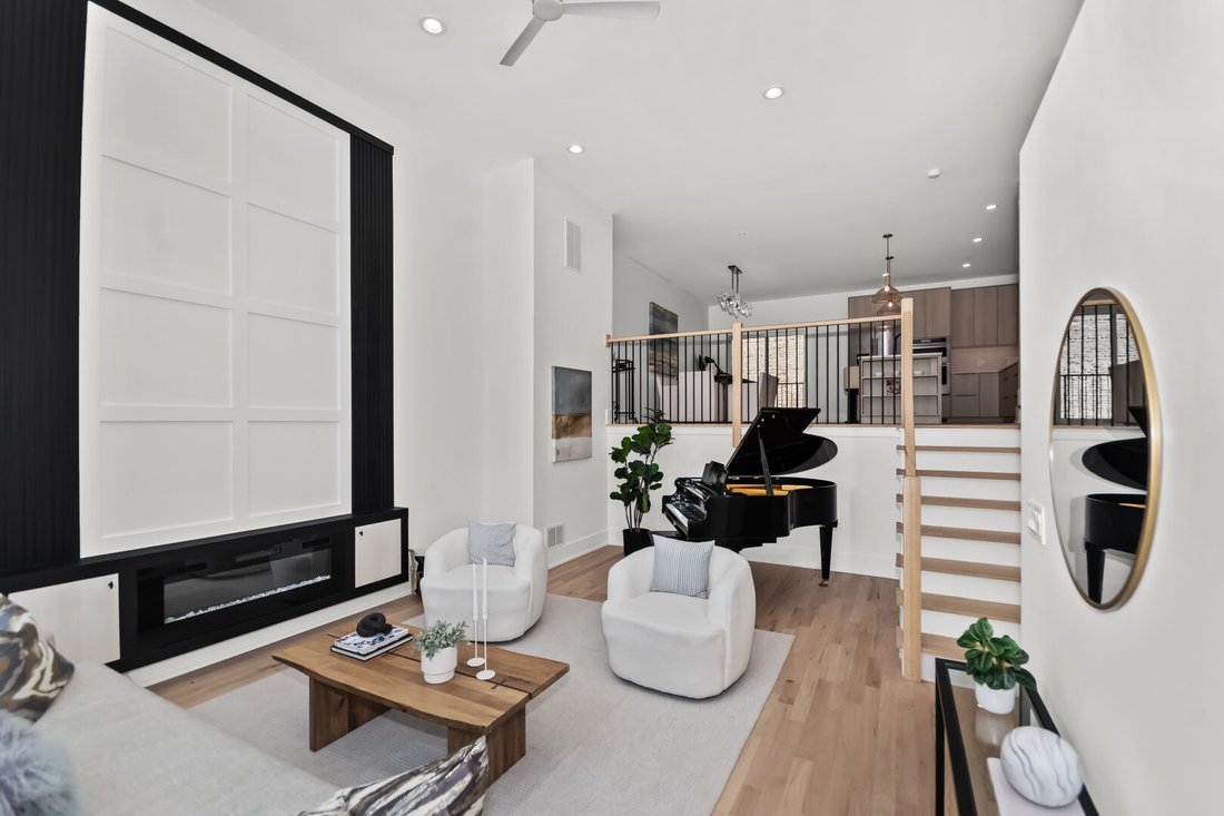 House in Chicago, Illinois, United States 5 - 18394685