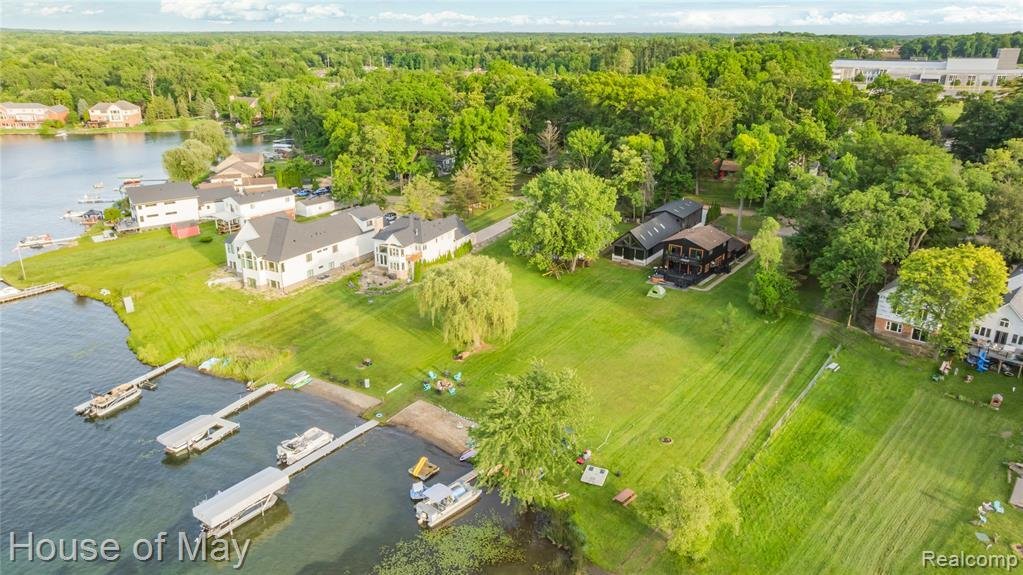 House in White Lake charter Township, Michigan, United States 3 - 18431137