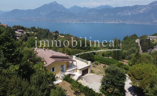 Villa in San Zeno di Montagna, Veneto, Italy 1