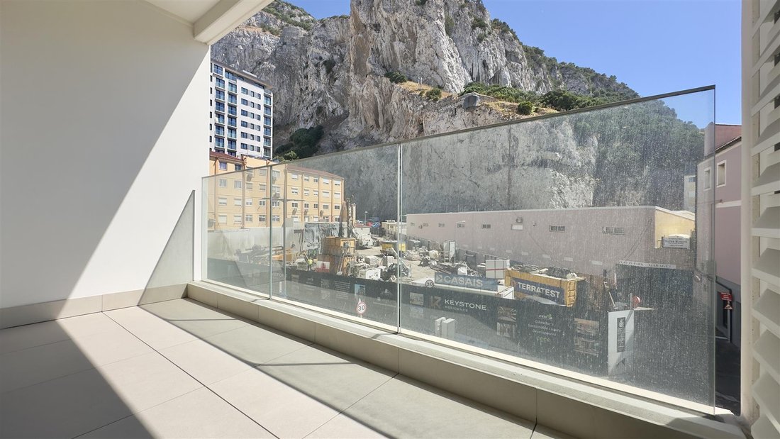 Apartment in Gibraltar, Gibraltar 2 - 18428966