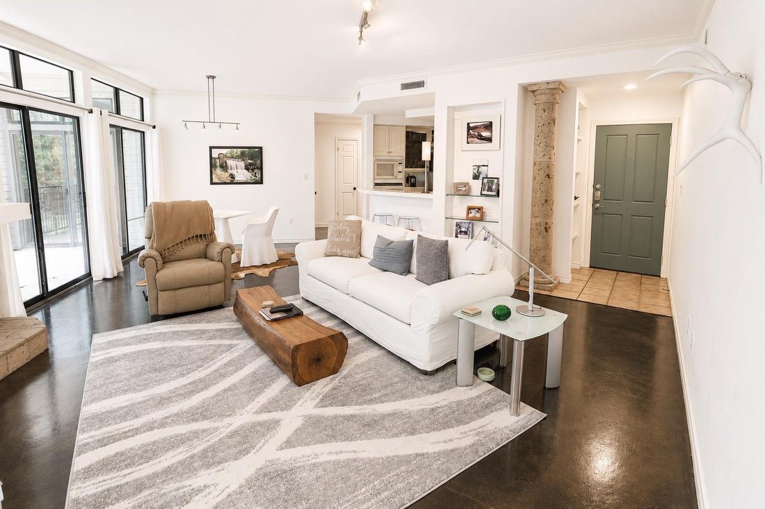 Condo in Austin, Texas, United States 1 - 18427627