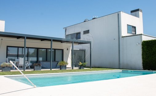 House in Bustos, Troviscal e Mamarrosa, Aveiro District, Portugal 1