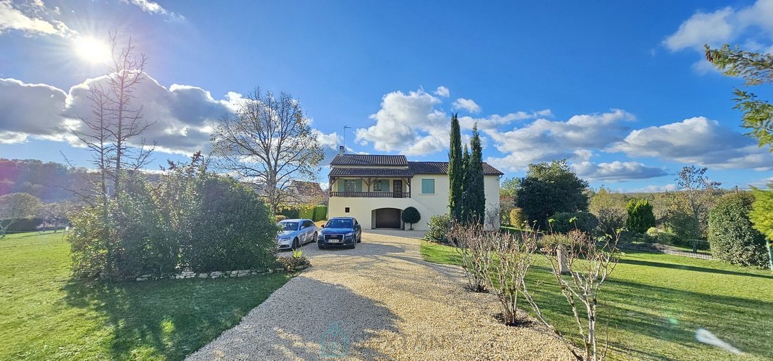 House in Cénac-et-Saint-Julien, Nouvelle-Aquitaine, France 1 - 18432411