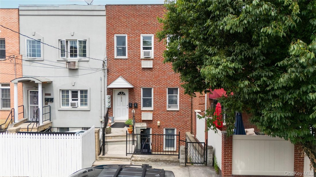 House in New York, New York, United States 1 - 18427537
