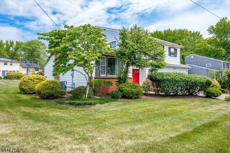 House in Metuchen, New Jersey, United States 2 - 18431772