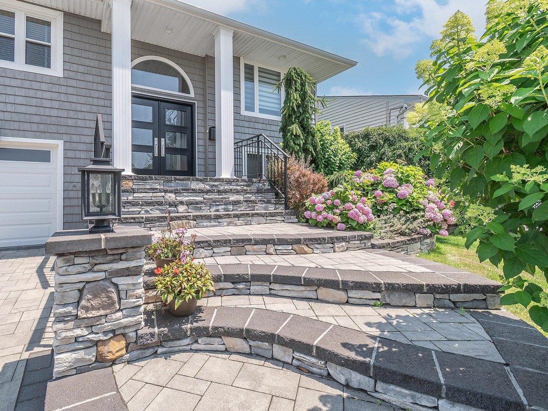 House in Bellmore, New York, United States 4 - 18429272