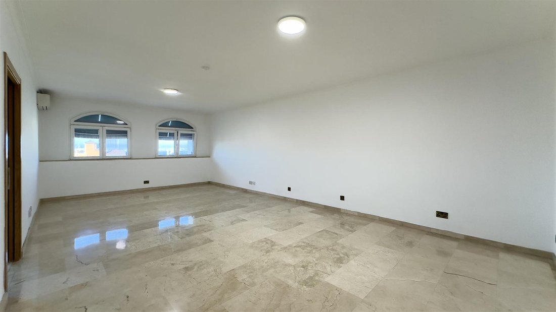 Apartment in Gibraltar, Gibraltar 2 - 18429032