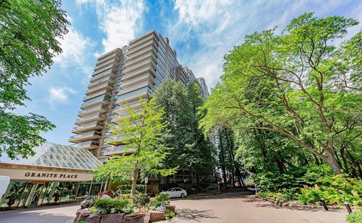 Condo in Toronto, Ontario, Canada 1
