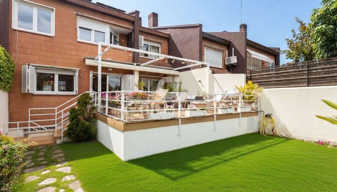 Townhouse in Majadahonda, Comunidad de Madrid, Spain 1 - 18306000