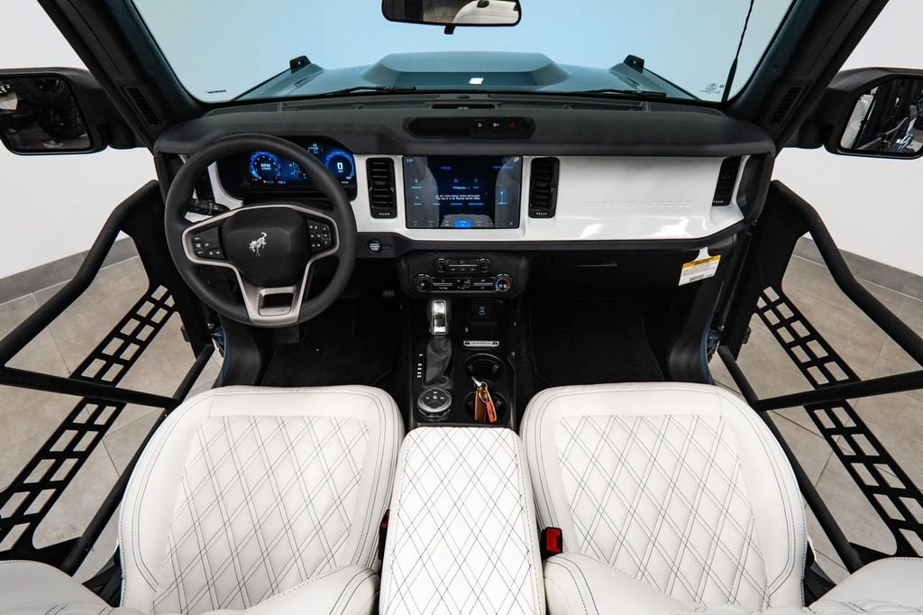 Ford Bronco 4X4 in Fort Lauderdale, FL, United States 5 - 18432535