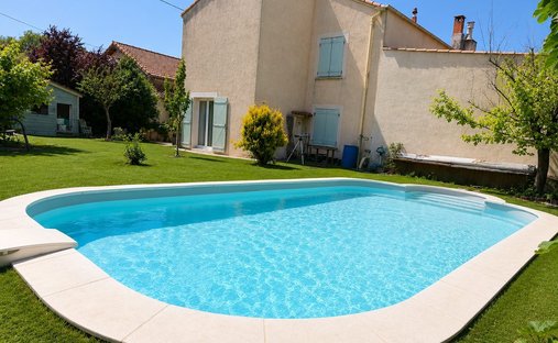 House in Plan-de-Cuques, Provence-Alpes-Côte d'Azur, France 1