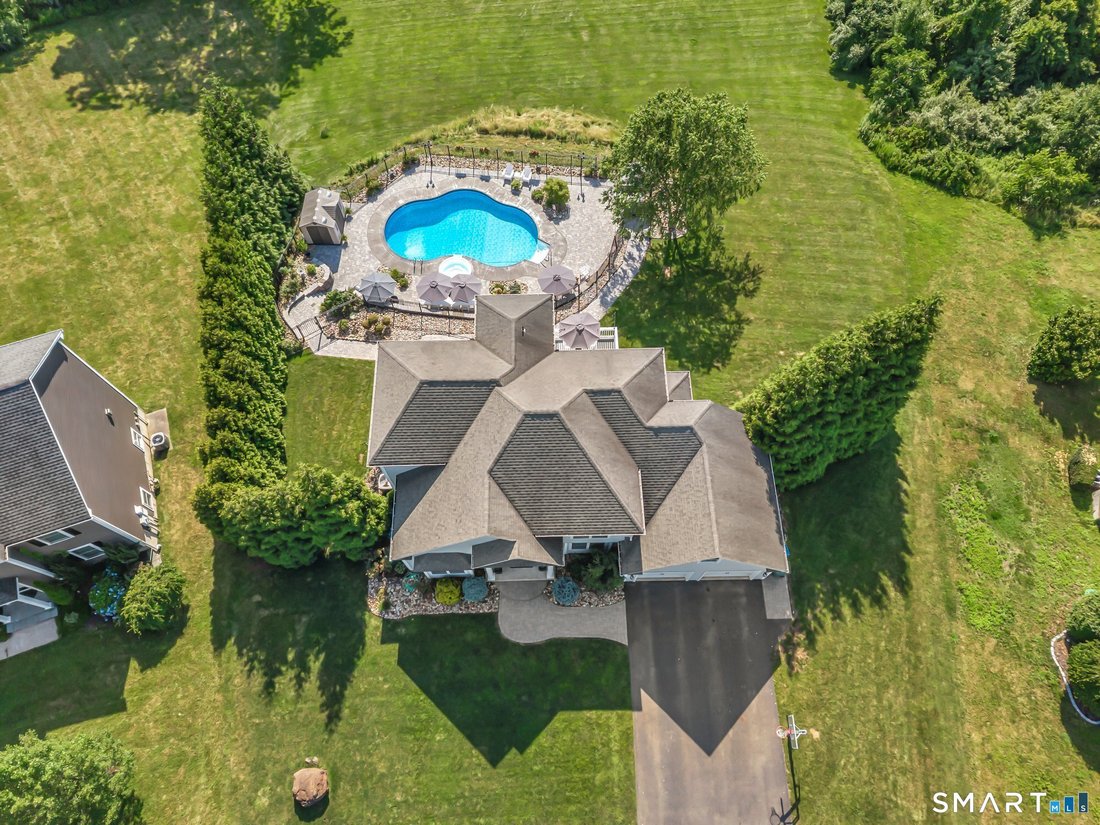 House in Meriden, Connecticut, United States 2 - 18396232