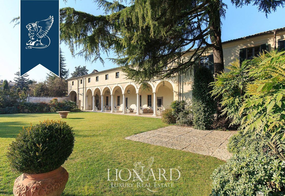 Villa in Montichiari, Lombardy, Italy 2 - 18432907