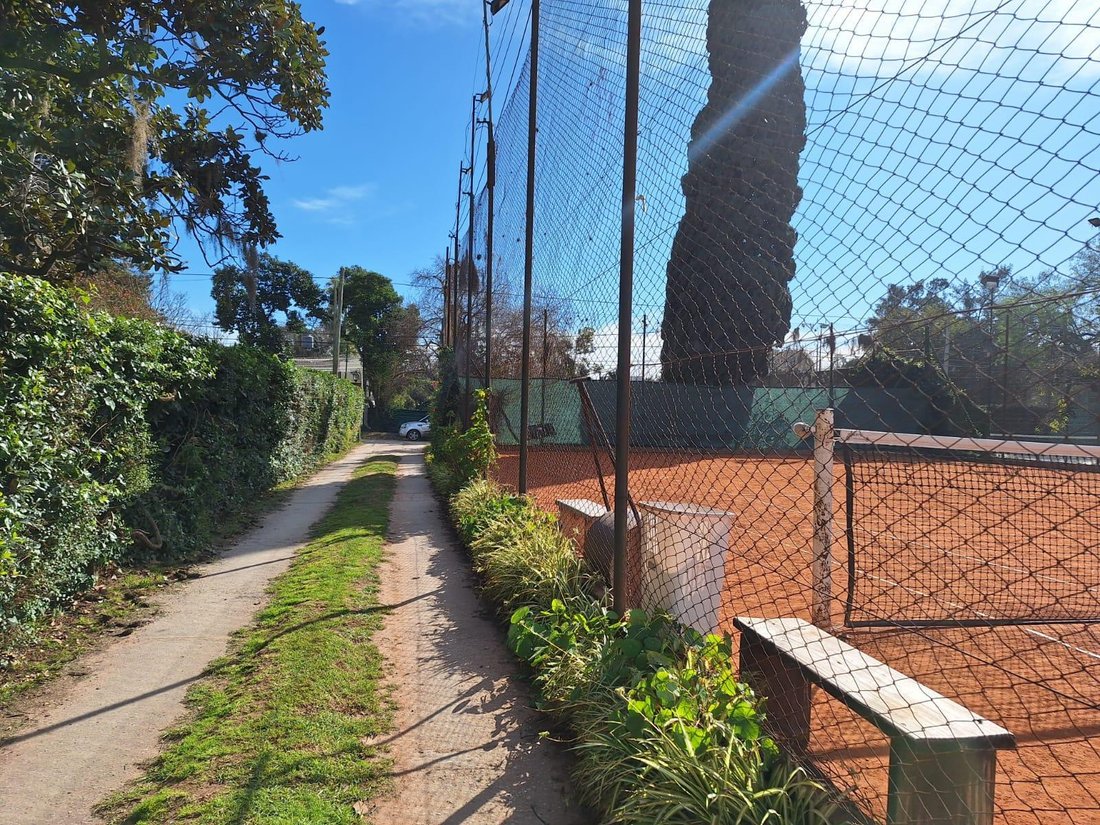 Land in Ingeniero Maschwitz, Buenos Aires Province, Argentina 2 - 18430192