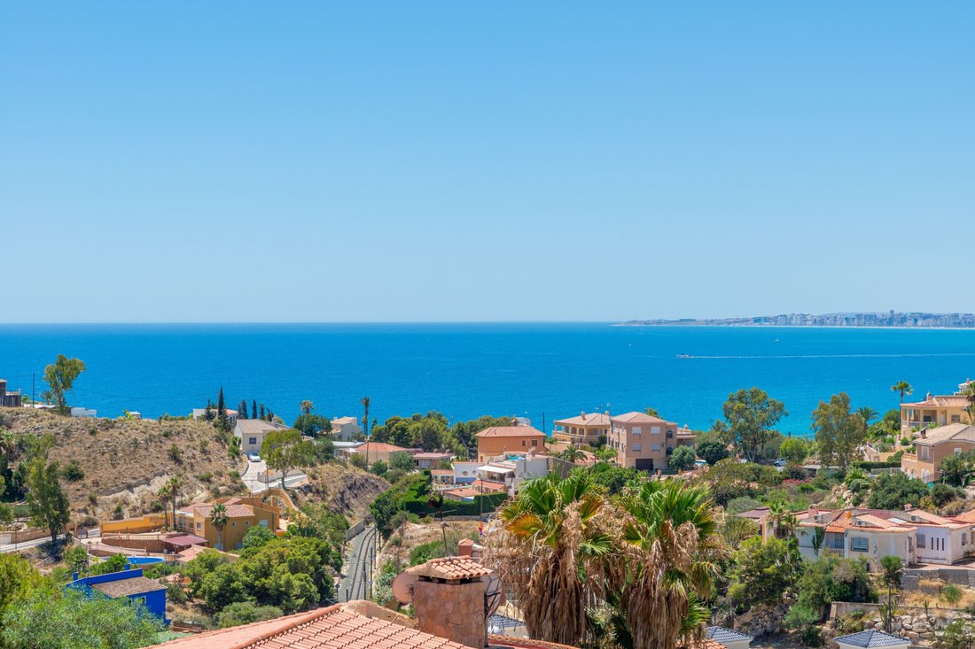 Villa in El Campello, Land Valencia, Spanien 1 - 18432435
