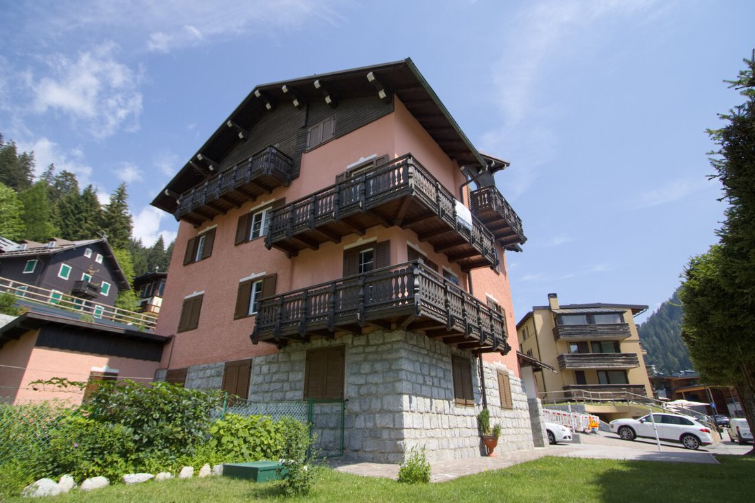 Apartment in Madonna di Campiglio, Trentino – Alto Adige/Südtirol, Italy 2 - 18432900