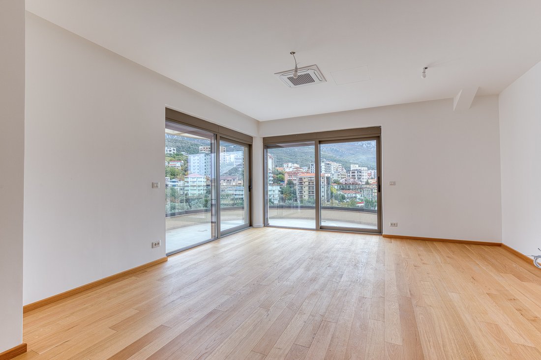 Apartment in Bečići, Budva Municipality, Montenegro 5 - 18429557