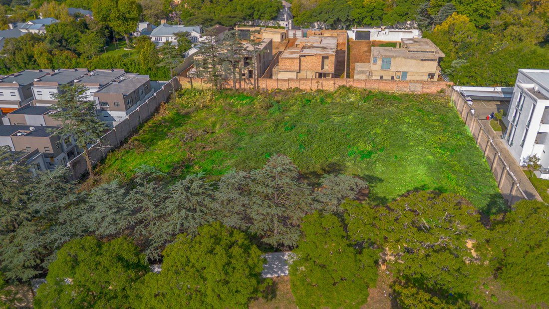 Land in Hurlingham, Sandhurst, Gauteng 3 - 18430113