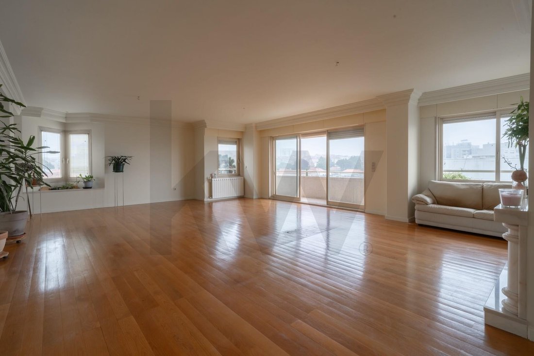 Apartment in Cedofeita, Santo Ildefonso, Se, Miragaia, Sao Nicolau e Vitoria, Porto District, Portugal 1 - 14754794